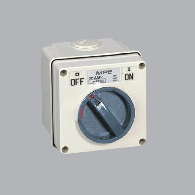 SW-132 waterproof circuit breaker